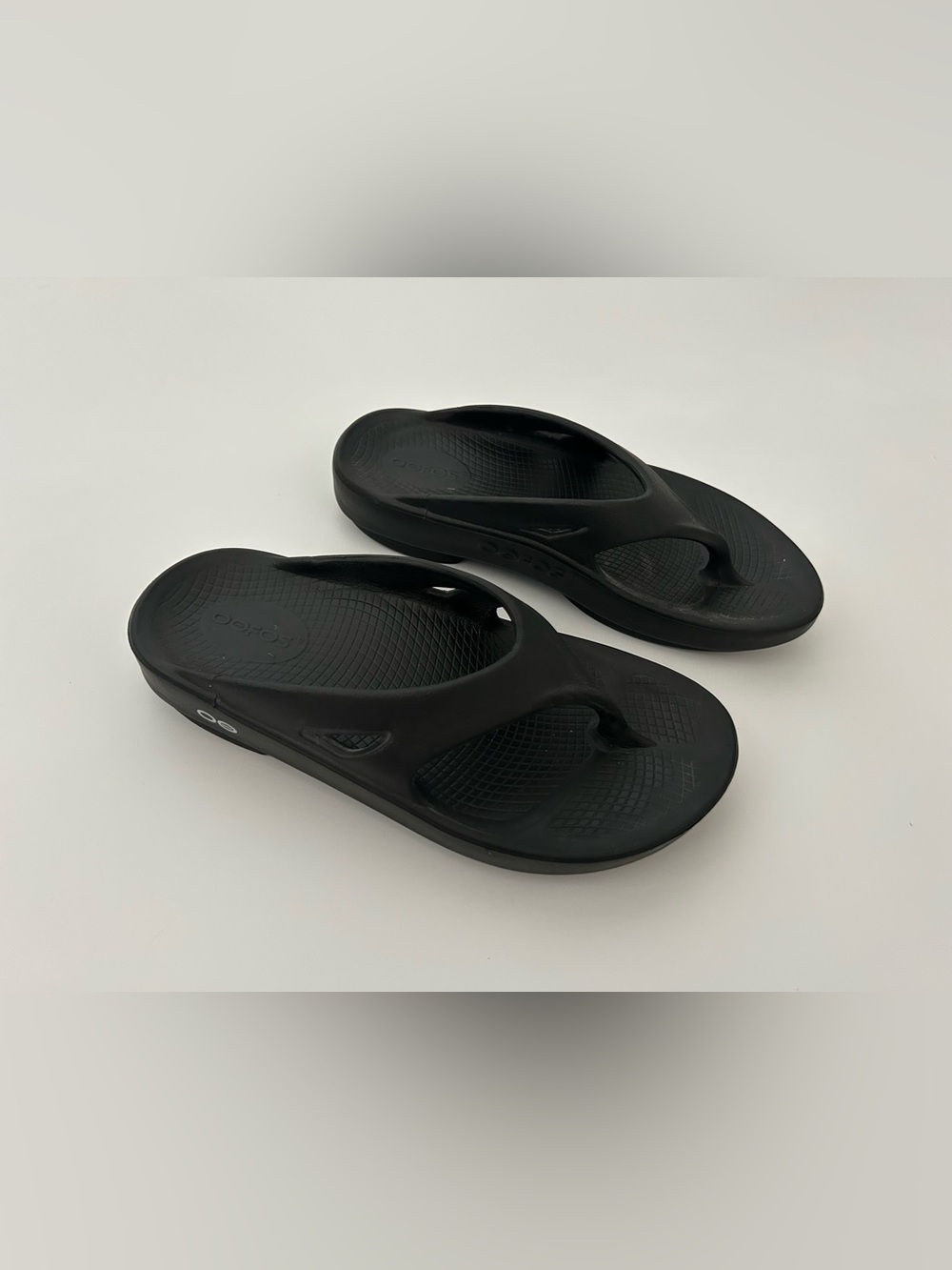 Oofos Ooriginal Recovery Sandals
Unisex
Black
M5-W7
EU 38
Comfort
Washable
Beach